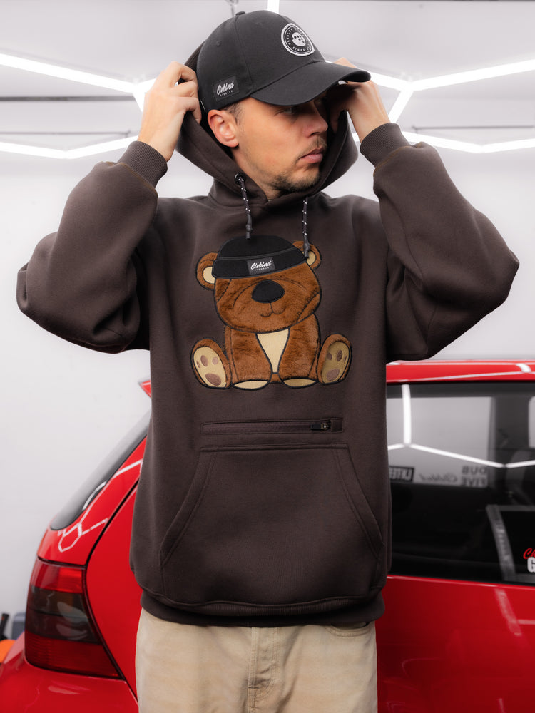 Falling Leaves Smooth Criminal Teddy Hoodie von CLRBLND in Dunkelbraun mit Teddy-Detail auf der Vorderseite