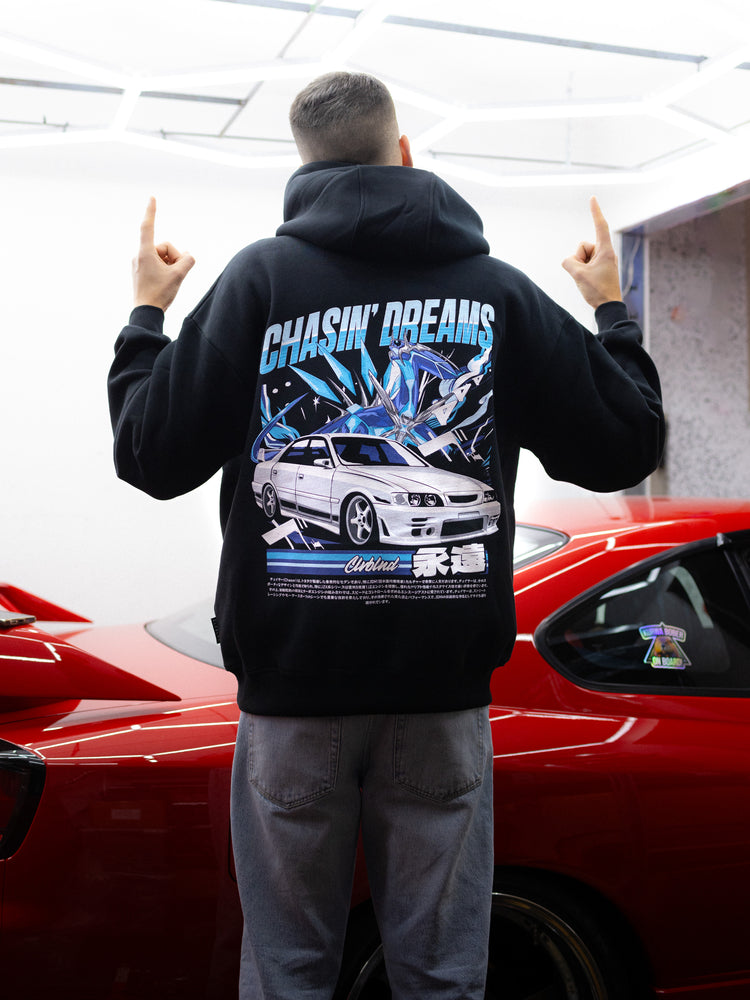 Chasing Dreams JZX100 Oversize Hoodie mit mehrfarbigem Rückenprint und Toyota Chaser Design im JDM Style